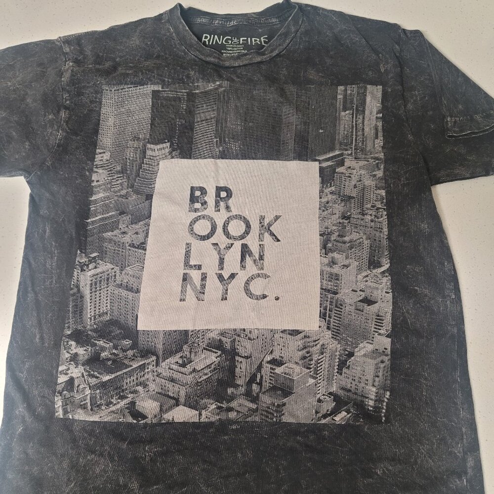 Ring Of Fire  Brooklyn Scene Graphic Washed Black T-Shirt Soft Tee Size Small